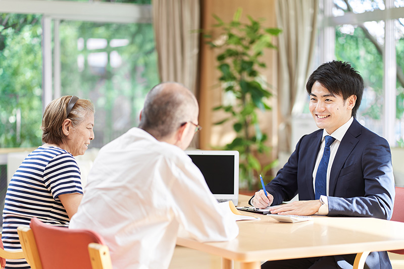 LIVELY LIFEなら実際の入居者が語る施設の環境や満足度！